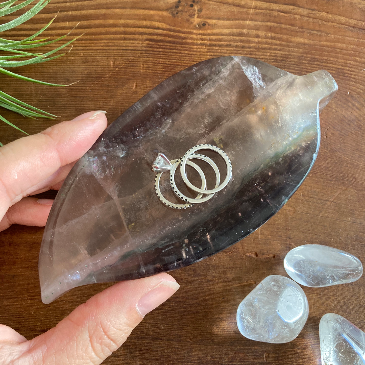5" Leaf Pale Purple Fluorite Bowl #0D