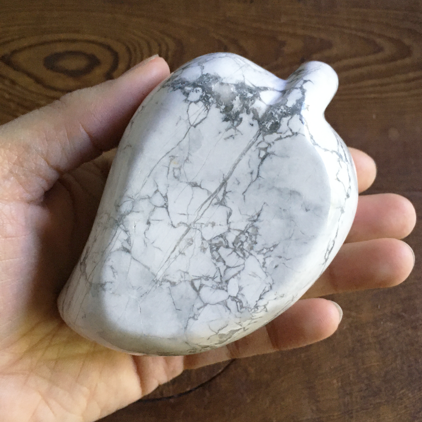 4" Leaf Howlite Bowl #0A