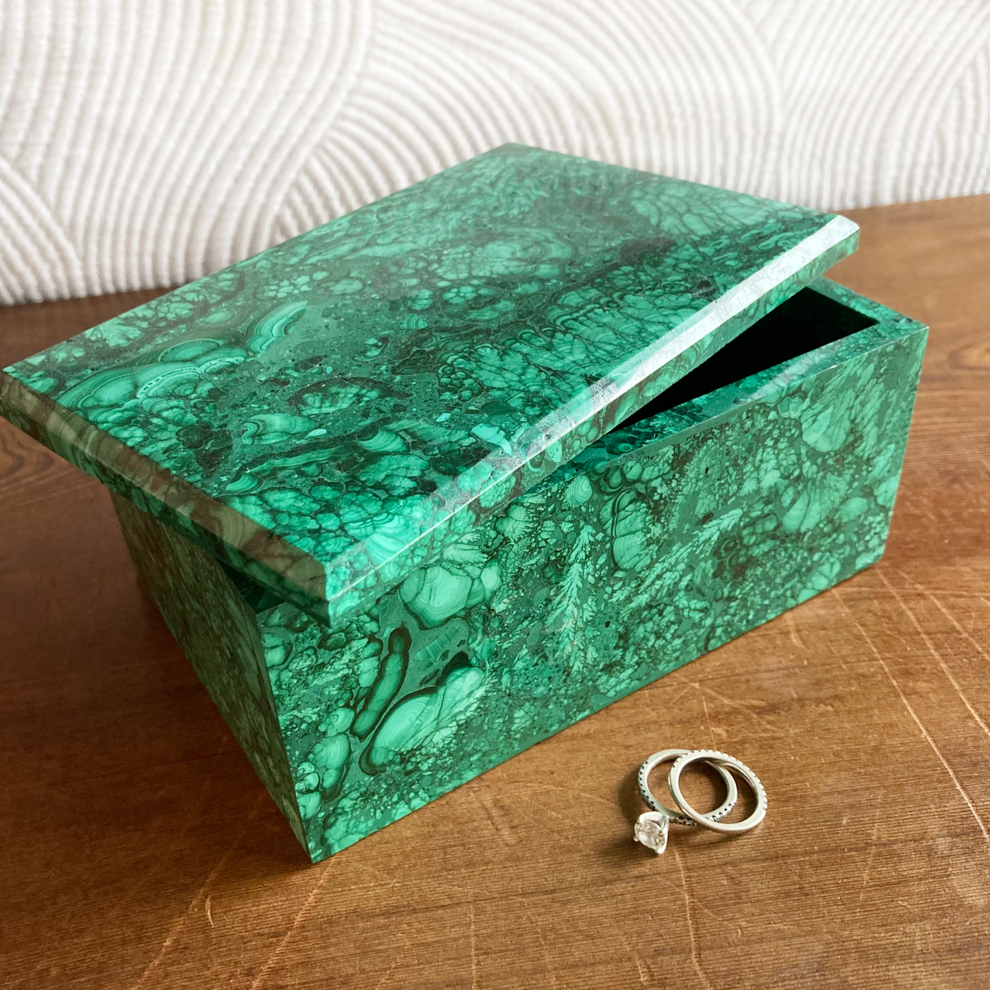 XLARGE 6" Malachite Box with Bevel Edge #C