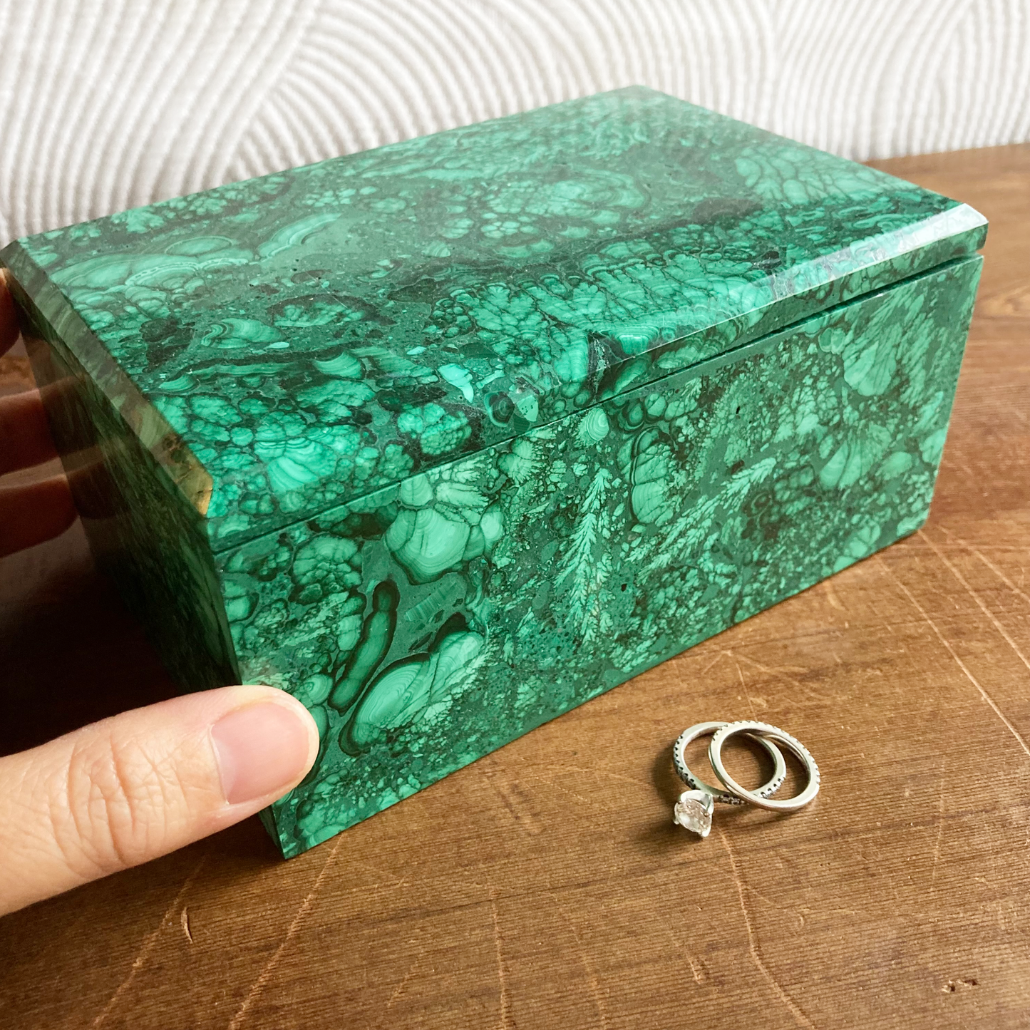 XLARGE 6" Malachite Box with Bevel Edge #C