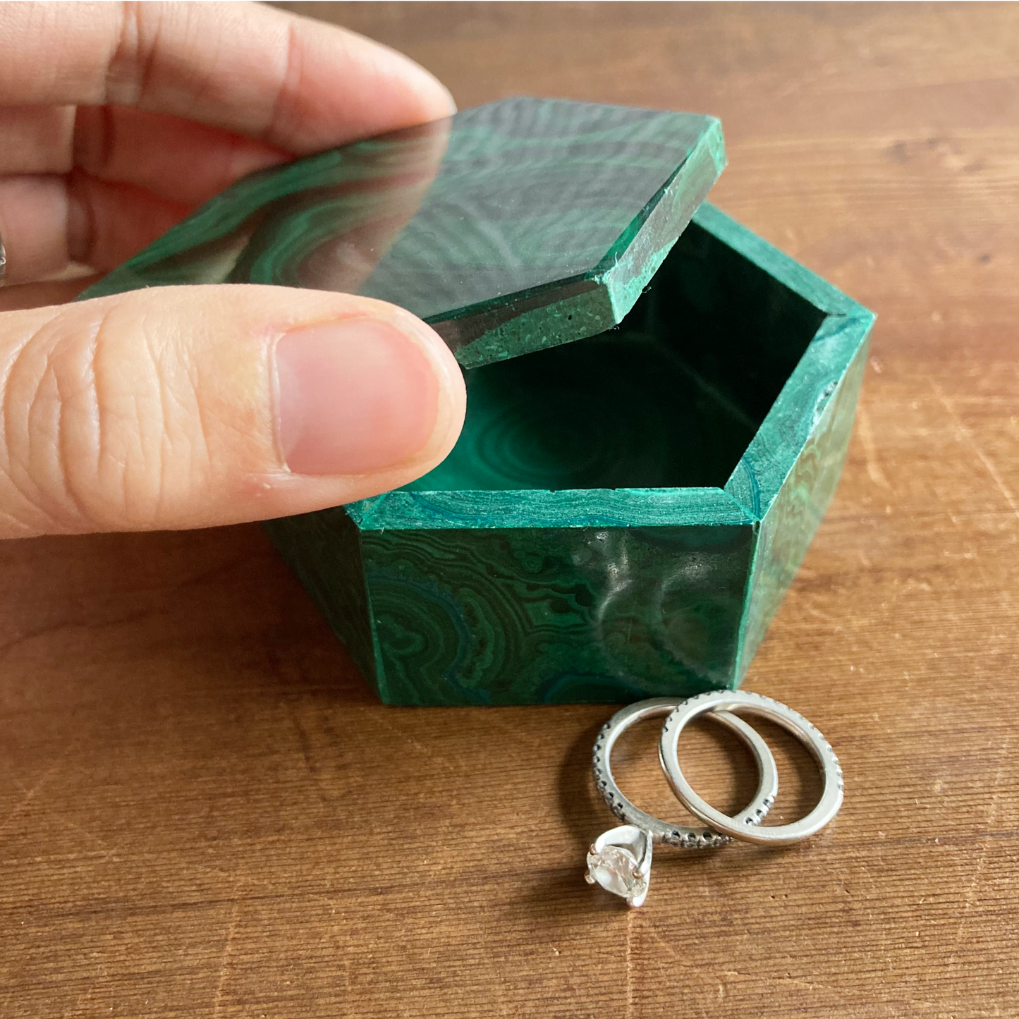 CHRYSOCOLLA VEINS 2.5" Hexagon Malachite Box #E