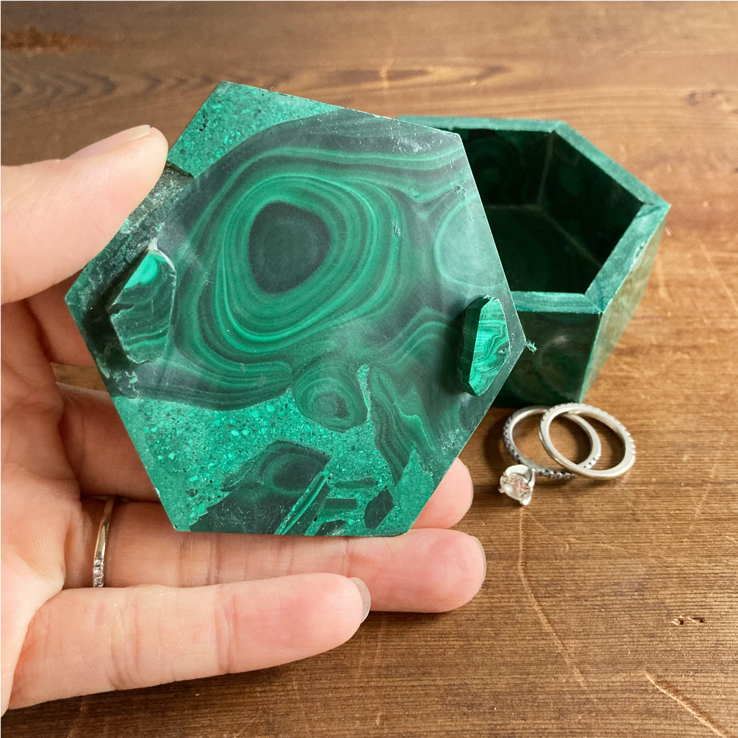 CHRYSOCOLLA VEINS 2.5" Hexagon Malachite Box #E