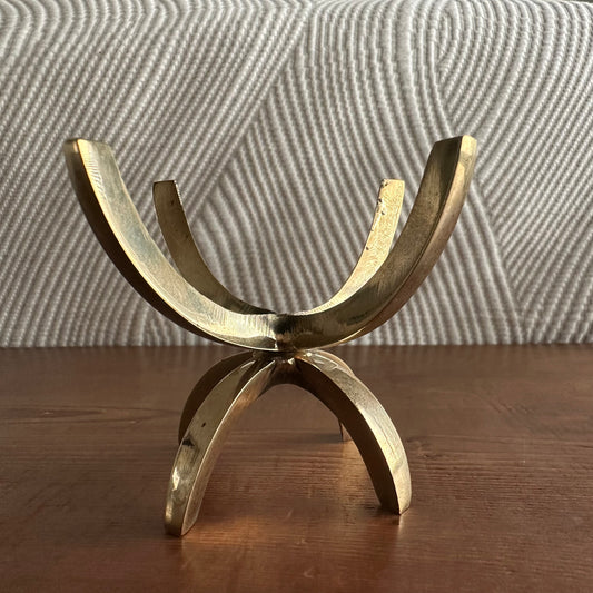 Modern Brass Claw Stand