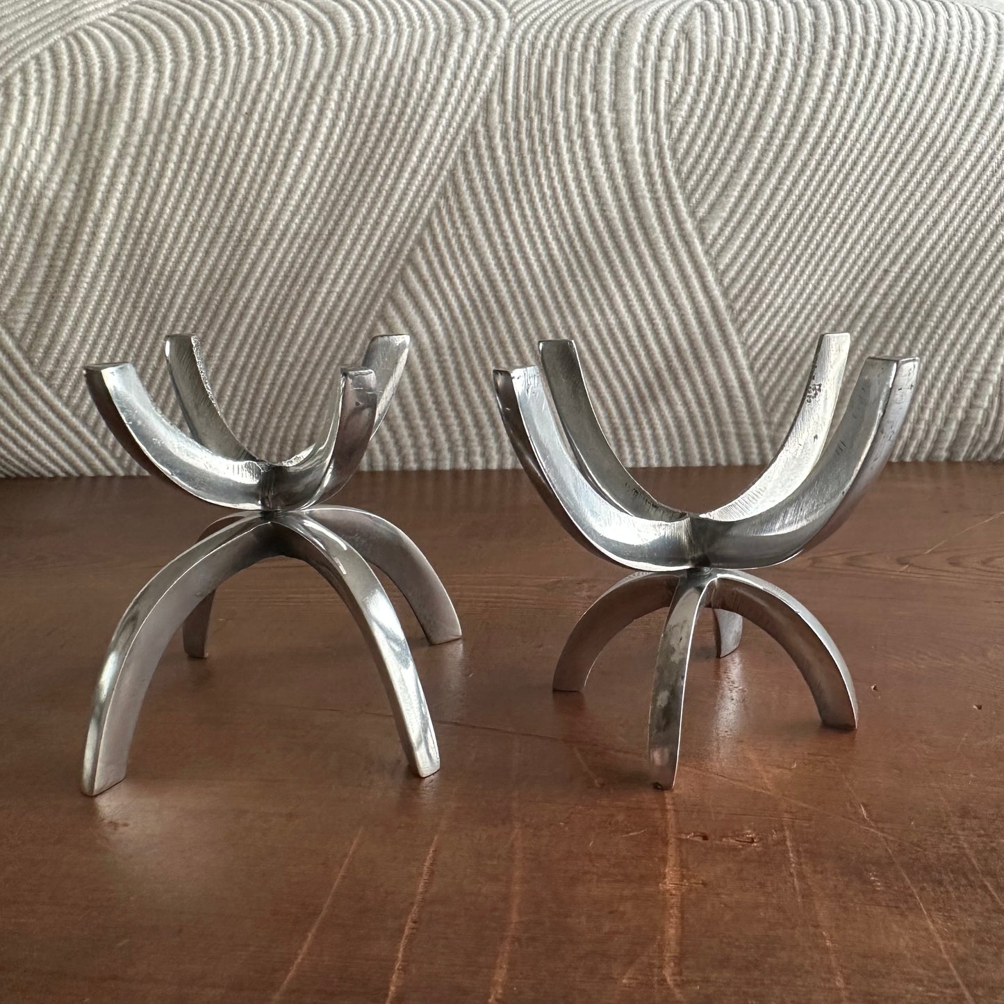 Modern Aluminum Claw Stand