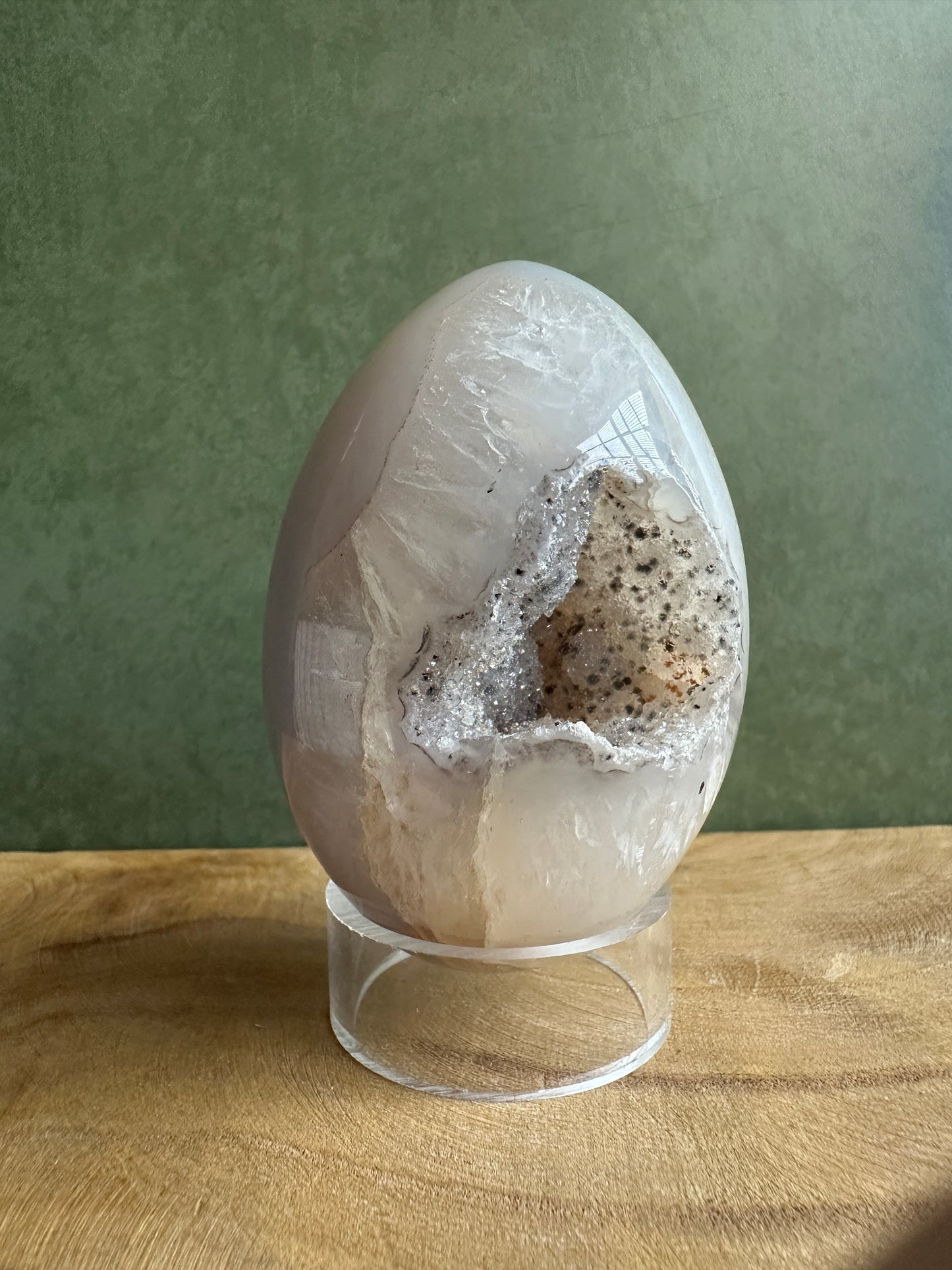 Druzy Agate Crystal Egg with Black Speckle Inclusions (Red Stand Included)