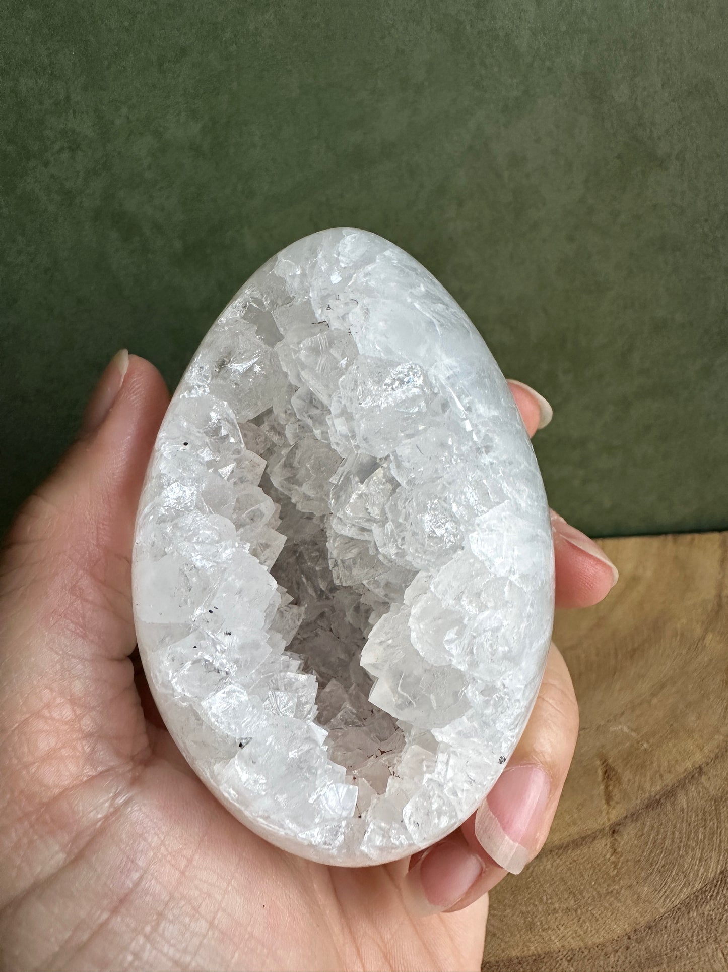 Druzy Agate Crystal Egg with Rainbow Quartz Crystals (Red Stand Included)