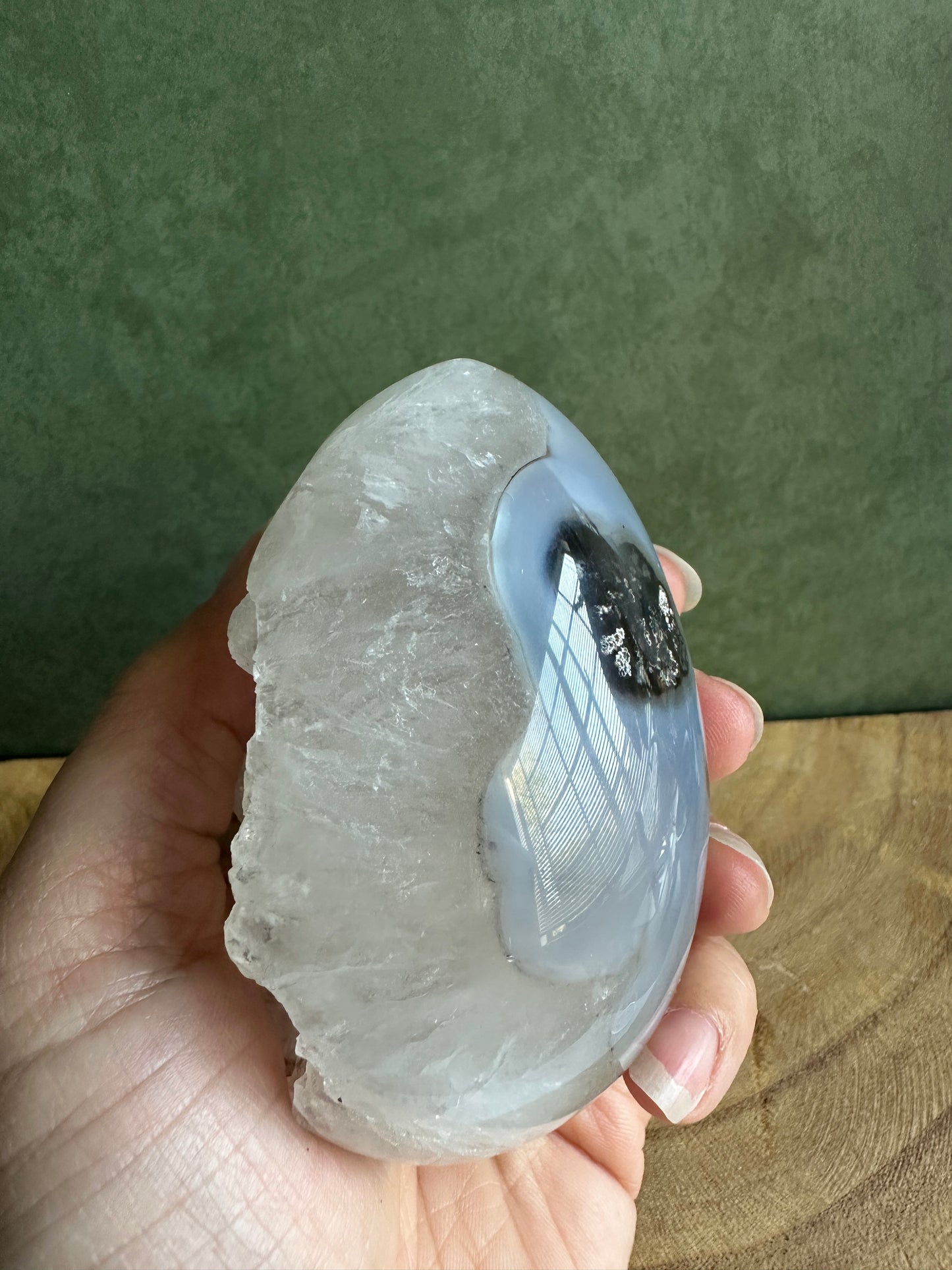 Druzy Agate Crystal Egg with Rainbow Quartz Crystals (Red Stand Included)