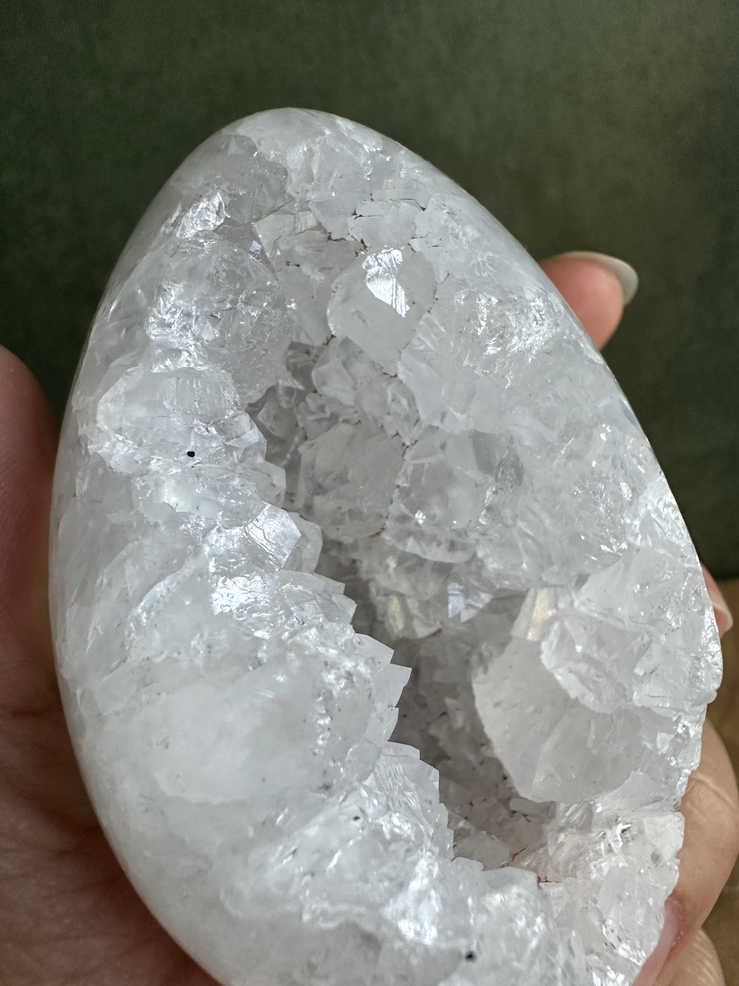 Druzy Agate Crystal Egg with Rainbow Quartz Crystals (Red Stand Included)