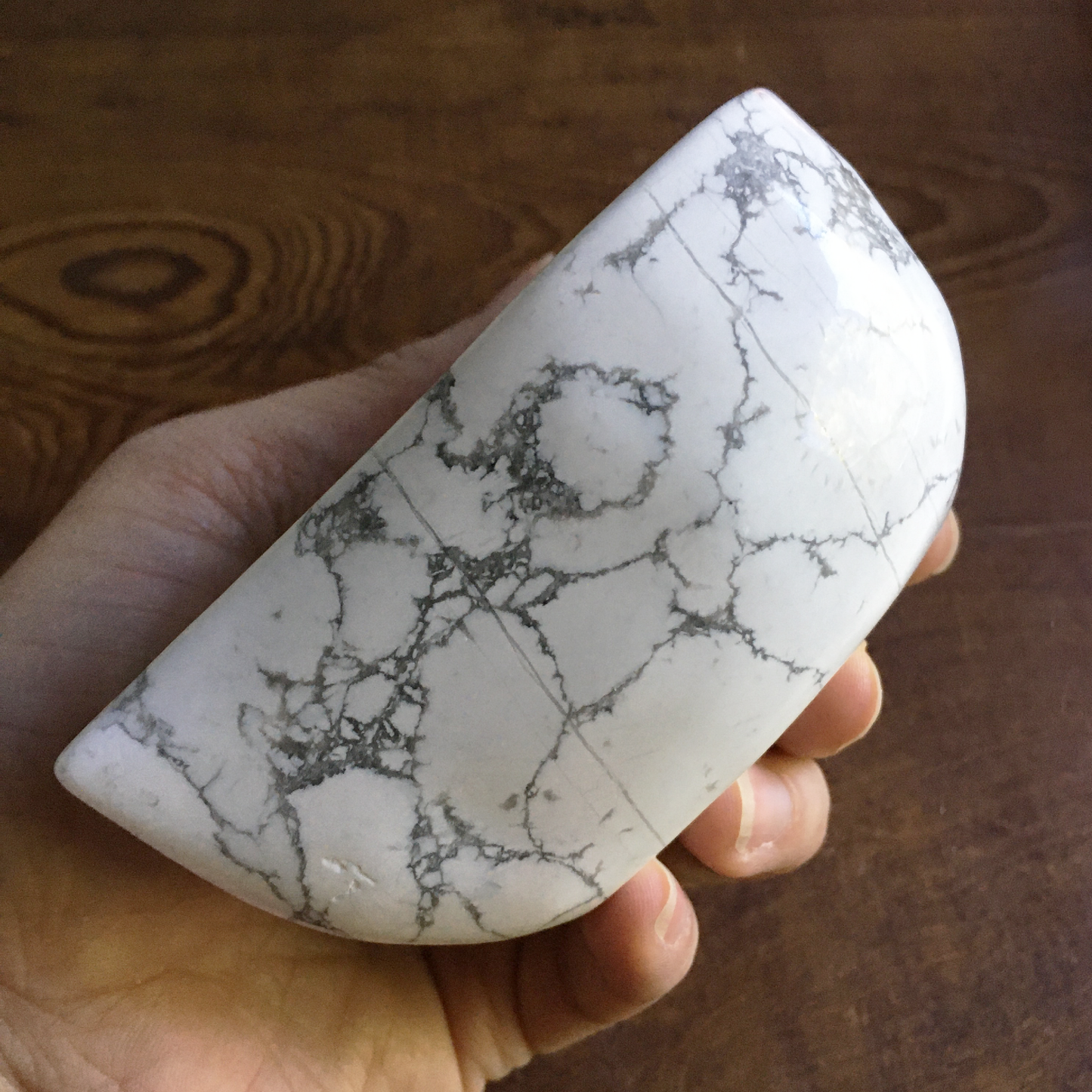 4" Leaf Howlite Bowl #0B