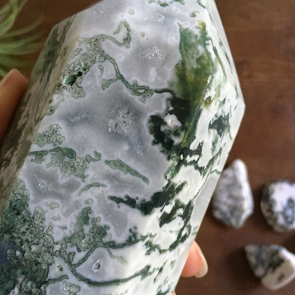 6" Moss Agate Tower #0A