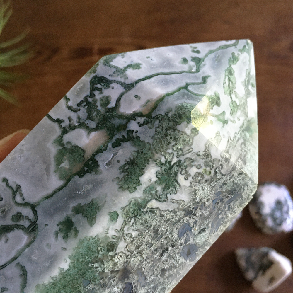 6" Moss Agate Tower #0A